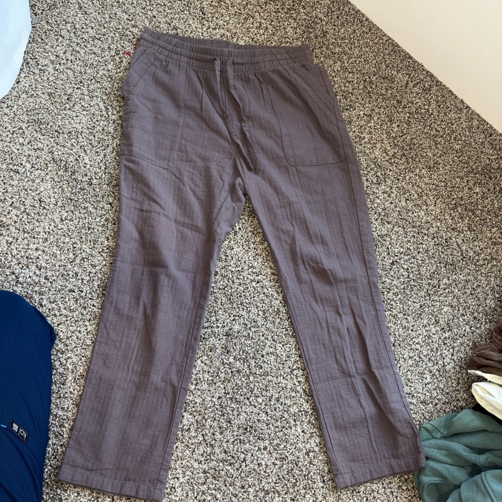 North river outfitters Women's Taupe Cropped Straight-Leg Pants